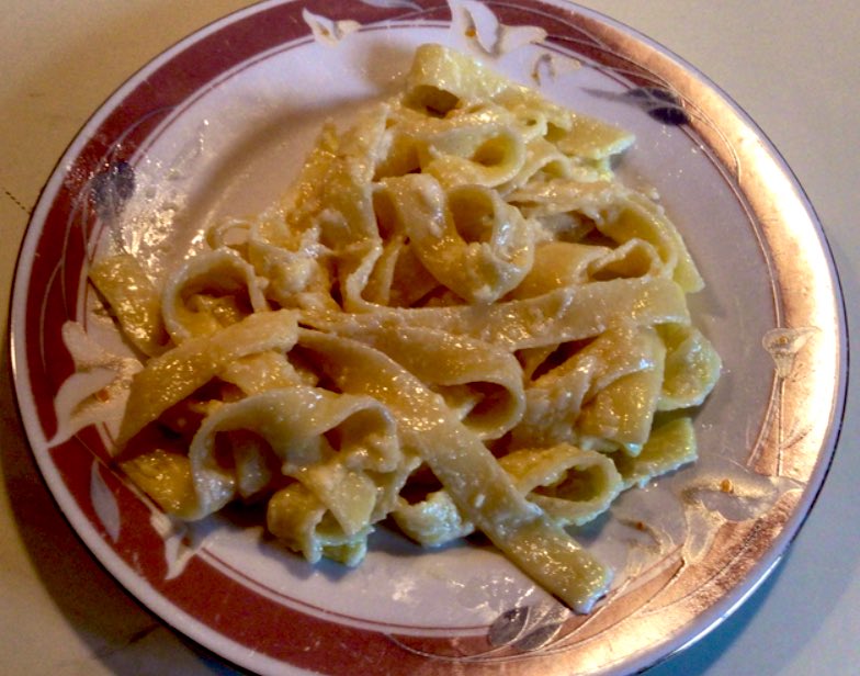 eboorNJ's tweet photo. Fettuccine Alfredo from the @HowellTwpMSS cooking club! 🧀🍽👩🍳👨🍳🍝 #delicious #CookAlong #juniorbakeoff #cookingclub #cookingmaster #funclassroom #homemade #husky #foodie #RecipeOfTheDay #recipeblog #sixthgrade #seventhgrade #eighthgrade #TEACHers #proud https://t.co/B1RHUqoPr5