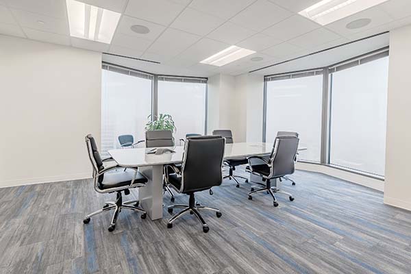InfinityGroupUS's tweet photo. This client was interested in clean lines and a refreshing vibe. The accounting firm wanted a space that employees know is organized and spotless at all times so they can focus on crunching numbers. #PostCOVID #InteriorDesign #Construction #Architecture #Office https://t.co/4YcmHbK0hC