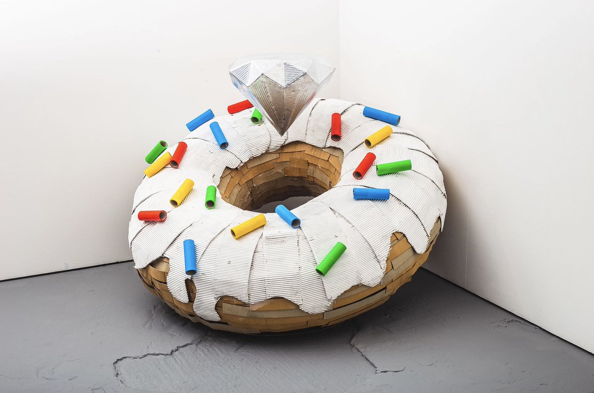 YACinterviews's tweet photo. Brand new interview online!

Artist Robin Broadley spoke with Zoe Watson about his exhibitions, cheese cubes and cardboard.

Full interview online now:

https://t.co/ZV2ZpPzaXr

#artistinterview #artistinconversation #yacinterviews https://t.co/ytRqjFmbR3