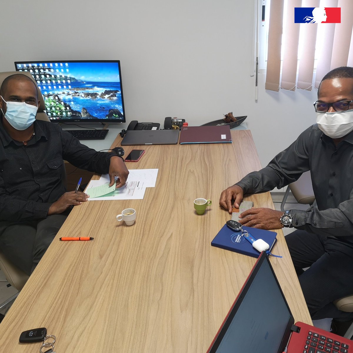 plateforme_de's tweet photo. *** EMPLOI &amp; CANCER ***

Séance de travail fructueuse entre Antoine DENARA, directeur régional du @poleemploi_Mque et Guy-Albert RUFIN-DUHAMEL, directeur du GIP PROM. 

#GIPPROM #Cancer #Martinique #Emploi
#GuyAlbertRufinDuhamel #AntoineDenara
#AudreyPomierFlobinus https://t.co/Tdh2s3hN7d