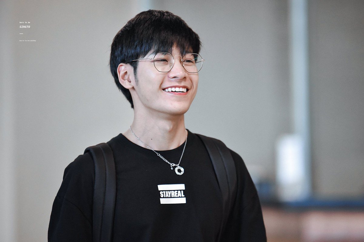 Ini kumpulan foto yang menurut gua singto gemes.Special tag  @_Neavy