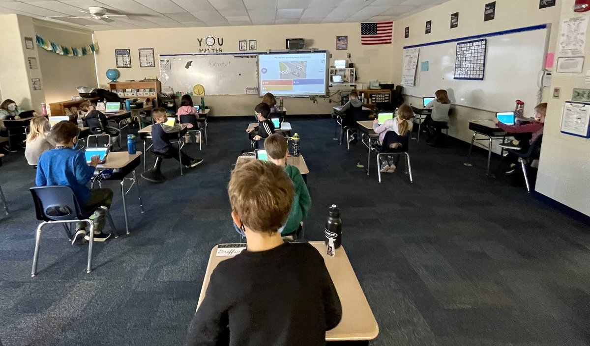 2ndGrLewis's tweet photo. Kahoot was a great way to start the day as we practiced our pronoun skills! #TechnologyFun π»π https://t.co/nquthWsiLK
