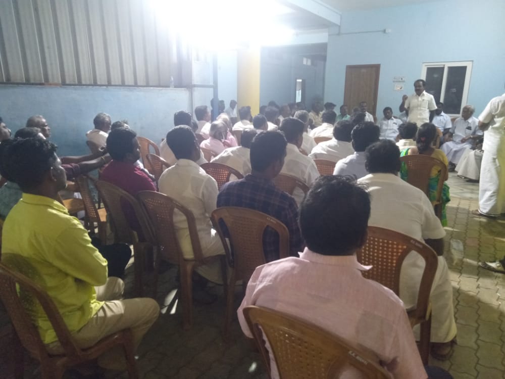 SMeyyanathan's tweet photo. நாளை மறுநாள் 29/01/2021 ஆலங்குடிக்கு சுற்று பயணம் மேற்கொள்ள இருக்கும்  கழக மகளிரணி செயலாளர் தி.மு.க.மக்களவை துணைத்தலைவர் கவிஞர். *கனிமொழி MP* அவர்களை வரவேற்க திருவரங்குளம் மேற்கு ஒன்றியம் மற்றும் ஆலங்குடி பேரூர் கழகம் சார்பில் நடைபெற்ற ஆலோசனை கூட்டத்தில் கலந்துகொண்ட போது... https://t.co/iFSgsvrDeG