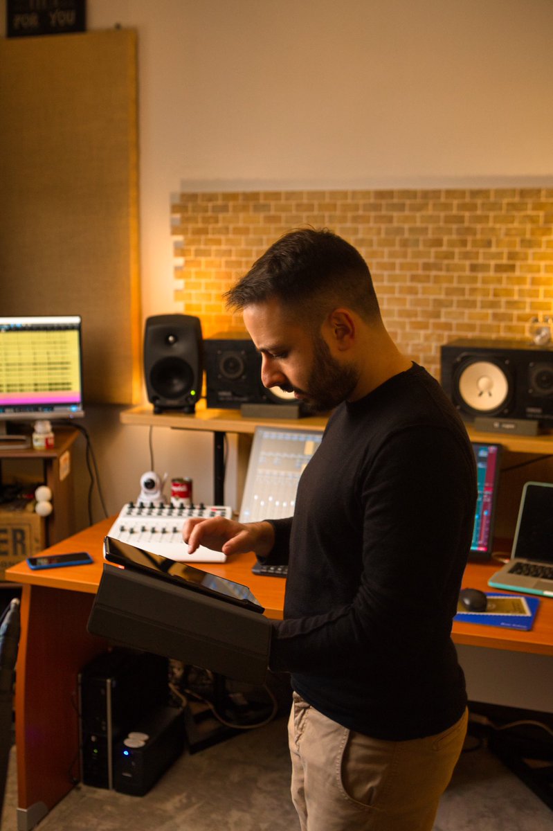 RemoteDrums's tweet image. Working.

#drummer #instadrummer #instadrums #recordingstudio #studioporn #drumlife #recordingdrums #onlinesessions #sessiondrummer #onlinesessiondrummer #songwriter #producer #pictureoftheday #studiolife #mixingengineer #audioengineer #music #musicproducer #remoteworking