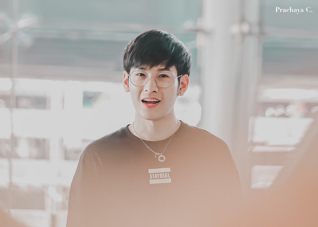 Ini kumpulan foto yang menurut gua singto gemes.Special tag  @_Neavy