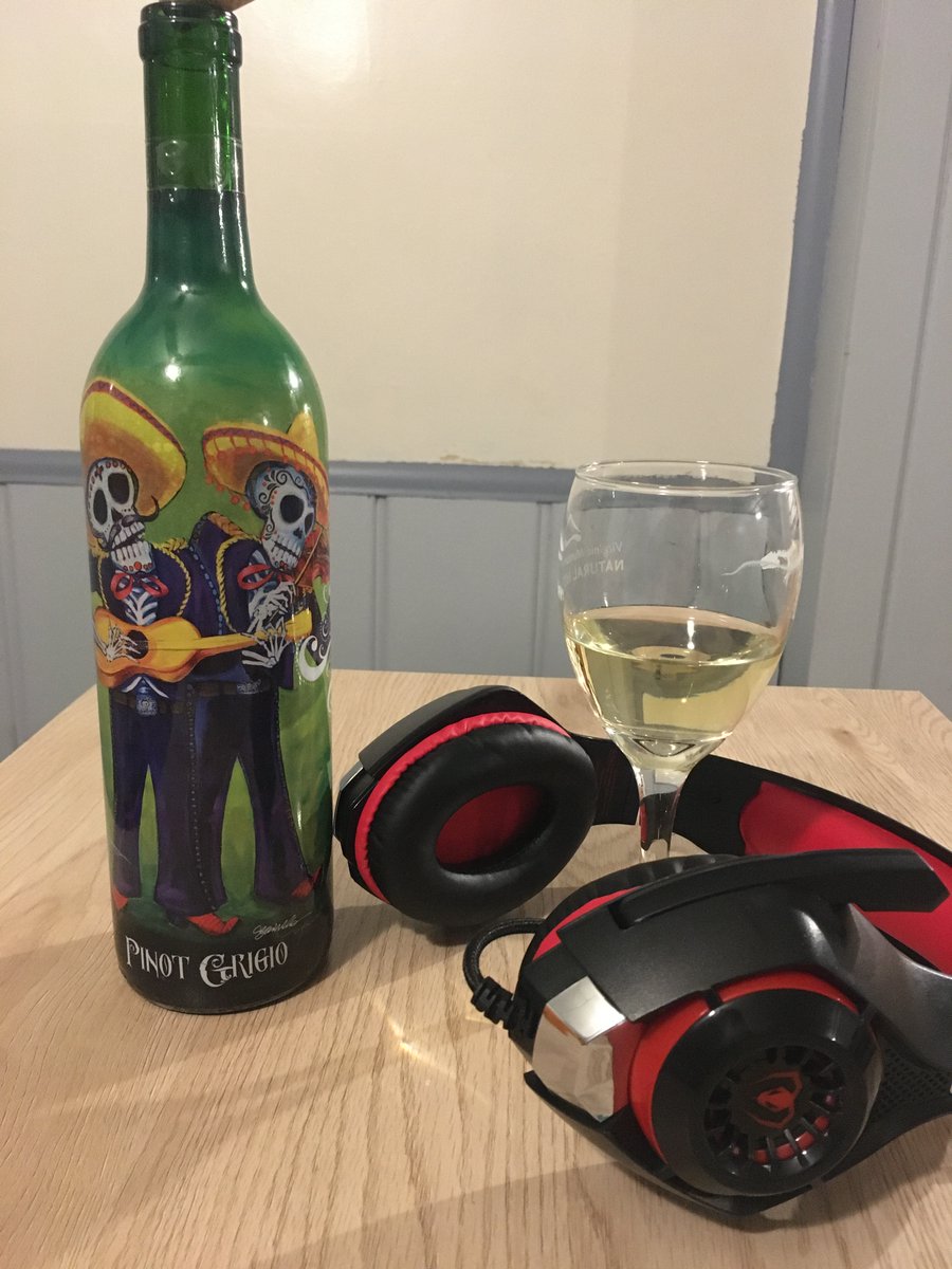 SquibSquabbles's tweet photo. Plus, here is our round of drinks for "What are We Drinking to Get Through This"!

Katie: California Pinot Grigio by La Catrina Vineyards
Alex: Big Stick IPA by @forgottenstarmn 
Sydney: Tart Pop Pastry Weiss by @Trophybrewing 

Try 'em out! https://t.co/PHzMFRtThU
