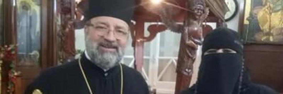 وجودك داخل الكنيسه اختى المسلمه دليل على تدينك وايمانك بالوحده الوطنيه