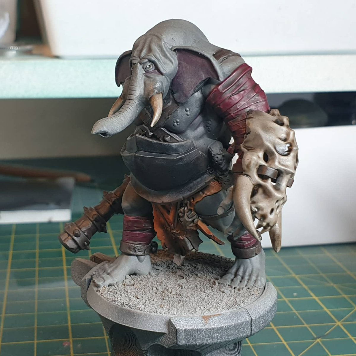 DeathcatCXLVII's tweet photo. WIP Elephant Bullgor for my friend @ThePhillipStarr's Beasts of Chaos force.
#WarhammerCommunity #Warmongers #ageofsigmar #darkageofsigmar #beastsofchaos #bullgor #chaos #Warcry https://t.co/uXBfc5z6YS