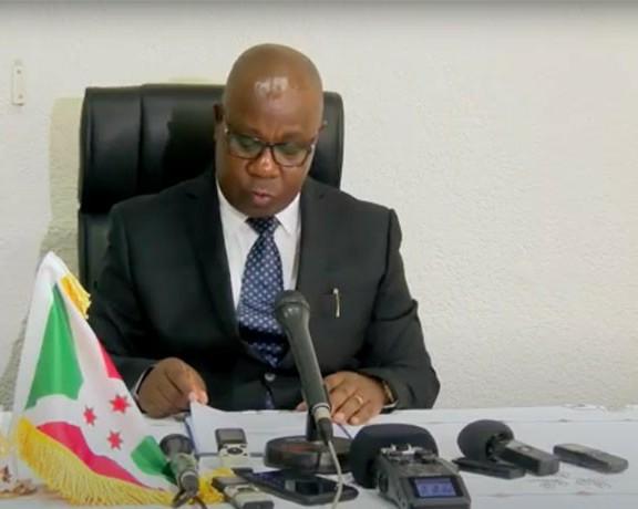 1.Ce Mercredi le 27 janvier 2021, Ambassadeur Ezéchiel NIBIGIRA, Ministre de @MinEACJSCBdi, a tenu une conférence de presse sur les grandes réalisations du premier semestre 2020- 2021.
