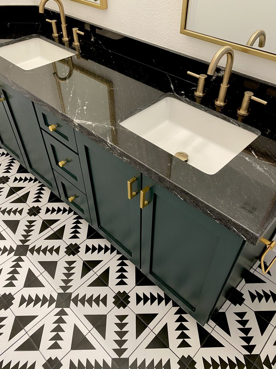 Feeling a little ... Green.
Black,gold and green you bet I did! Here’s a peek at my latest project 
#bathroomdesign #designer #renovation