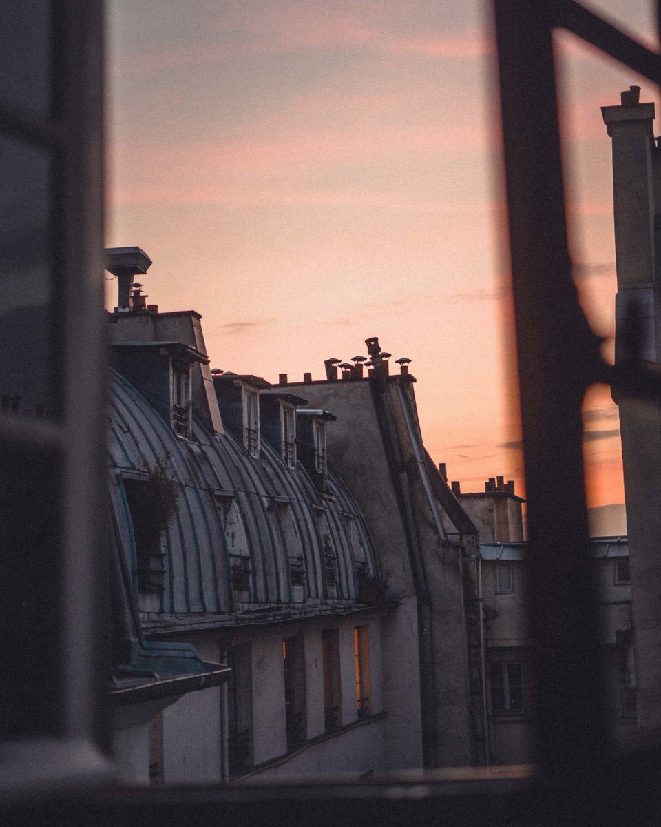 pixts's tweet photo. paris, france ⋅ ph. sophie nadeau https://t.co/SgV8z9uZVo