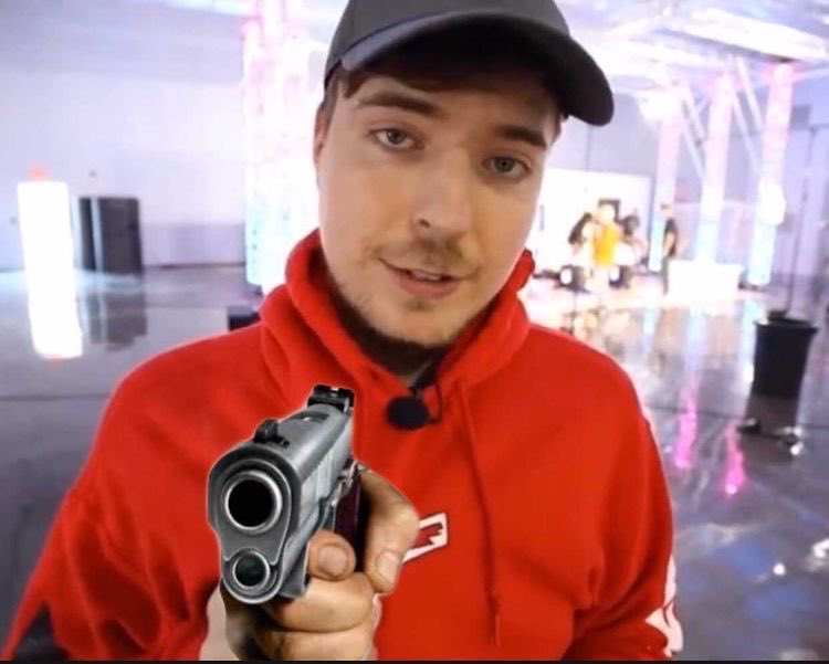 exposingmrbeast's tweet photo. HE IS VIOLENT . https://t.co/4gWN6NJBik