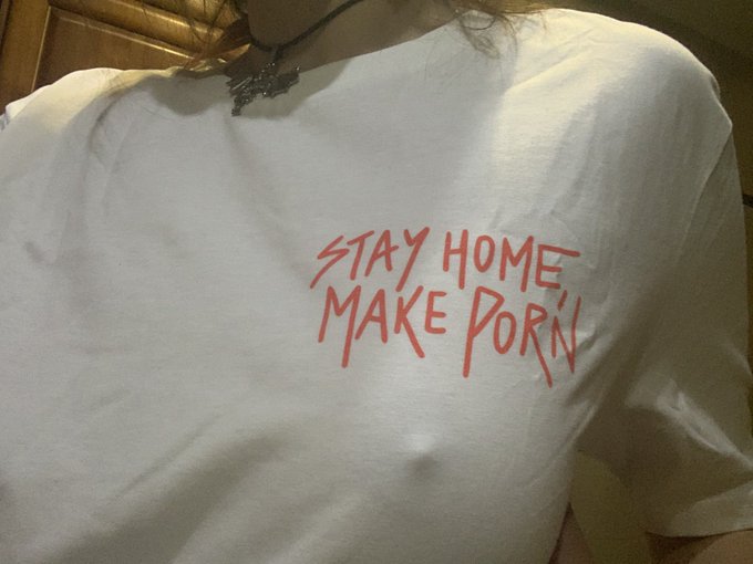 Thank you @LusteryHQ for this t-shirt. Stay home and make porn what is definitely I am going to do 😜<a class="tags" href="/tag/lusteryhq">@lusteryhq</a><a href="/tag/onlyfans"class="tags"><span>#onlyfans</span></a><a href="/tag/onlyfansdiscount"class="tags"><span>#onlyfansdiscount</span></a>