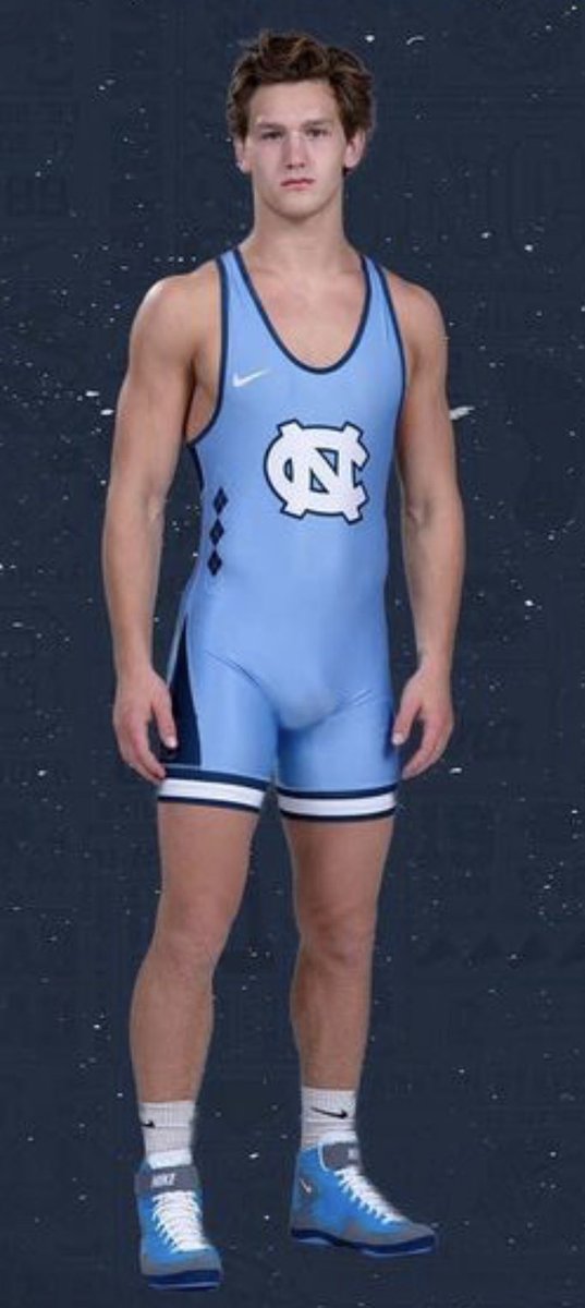 Moment of Undress on Twitter "Nice bulge from this college wrestler 