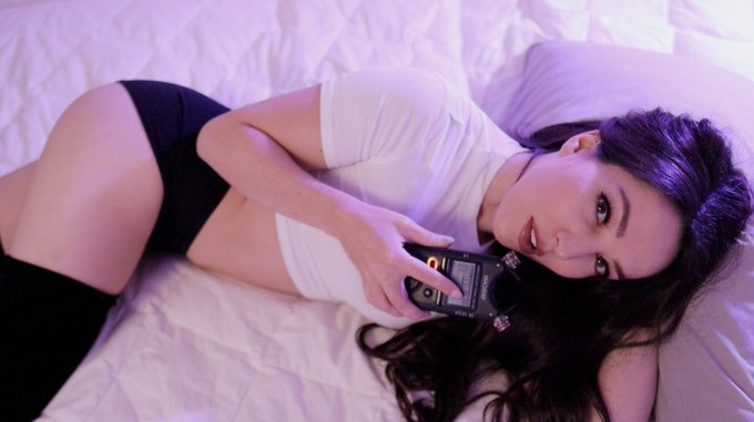 You&rsquo;ll find a better version of this video here 😈: https://t.co/WxAiW0ktuX https://t.co/58Ev4xaVfE<a href="/tag/onlyfans"class="tags"><span>#onlyfans</span></a>