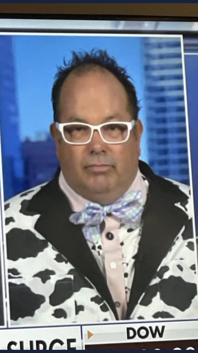 Chuckles152's tweet image. Me when I steal all the wealth from Wall Street and redistribute it to my followers on Twitter. #WolvesOfTwitter