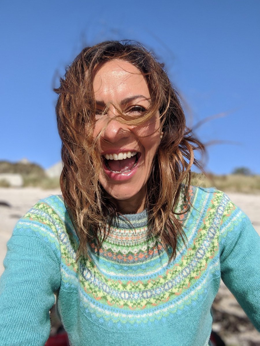 Julia Bradbury I HAVEN'T BOUGHT BLUE TICK💙 tweet media