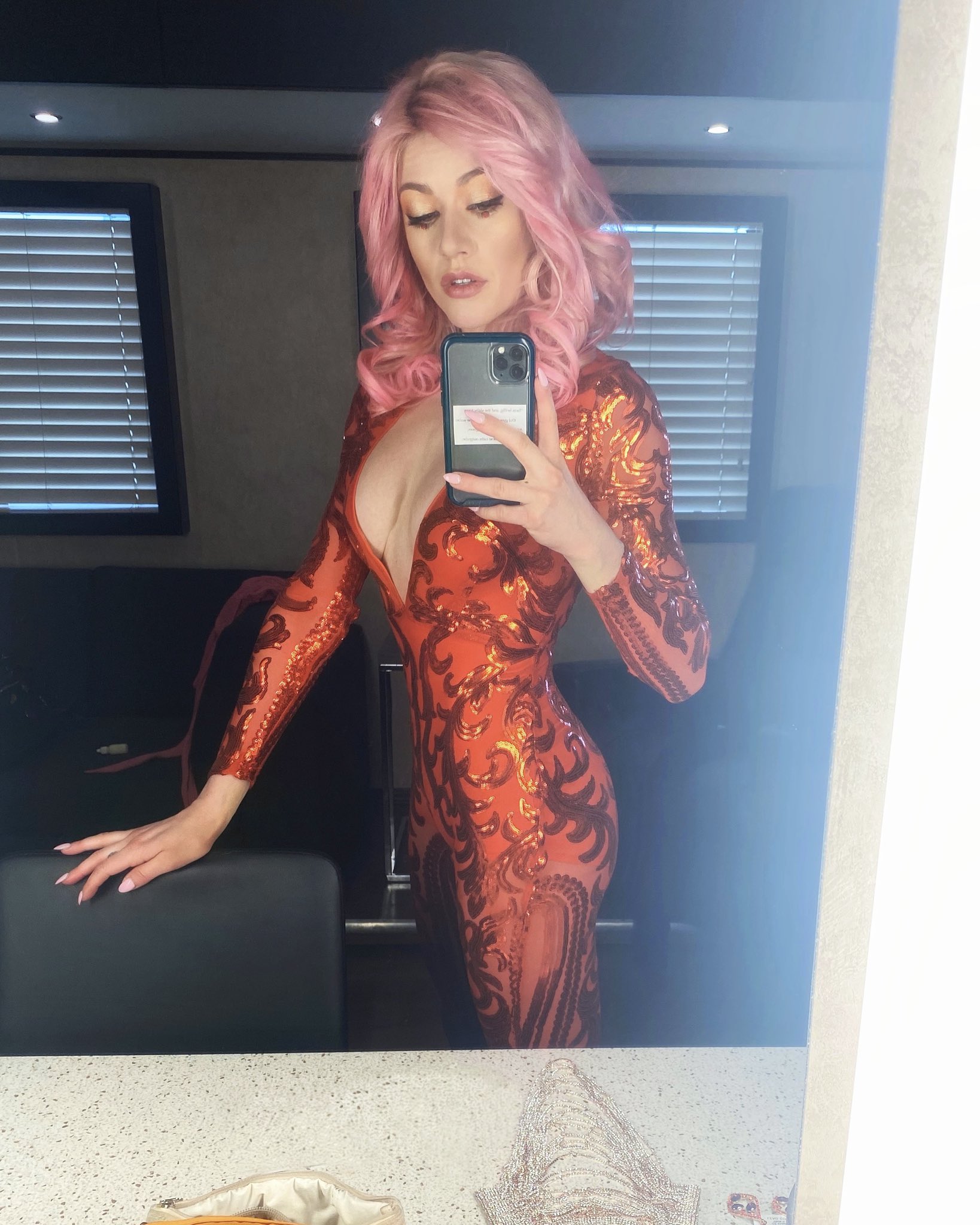 EswA7UFUwAAOiv8?format=jpg&name=large