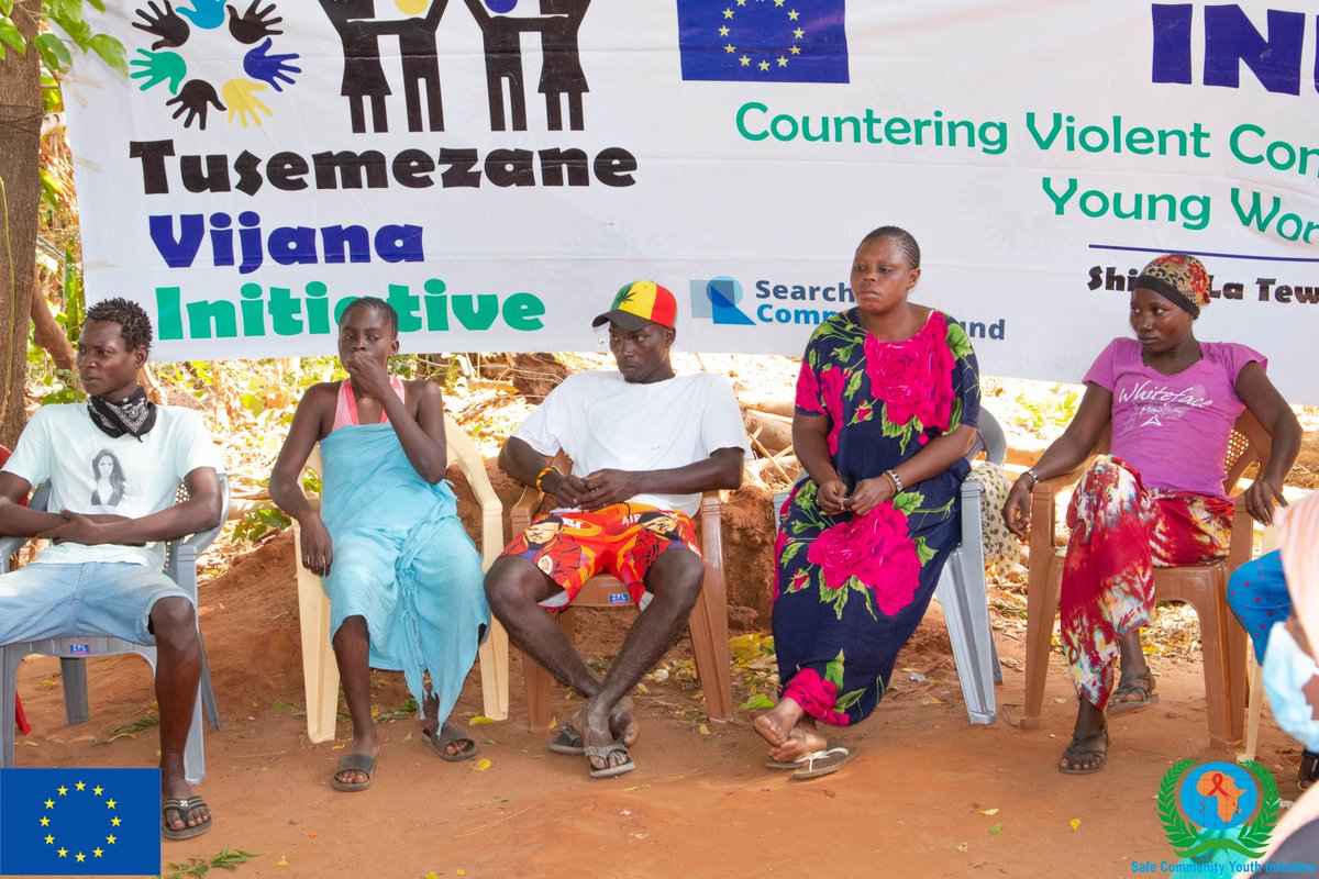 safecommunity4's tweet photo. Through support from @EUinKenya  today we conducted Gumzo Maskani at Mwamweni village in response to violent conflict that young people have inherited leading to the demise their peer.  #Inuka #TusemezaneVijana
@SFCG_Kenya @MUHURIkenya @Huria_KE https://t.co/P5XDouEA57