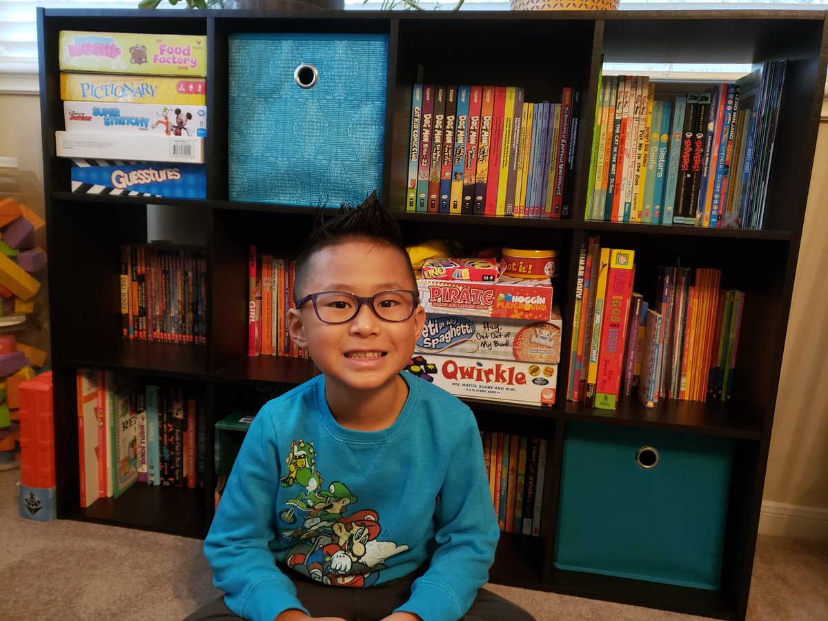SarahYoo422's tweet photo. National Library Shelfie Day! @librarytime04 #CMEshelfie https://t.co/y8xzqPbKsv
