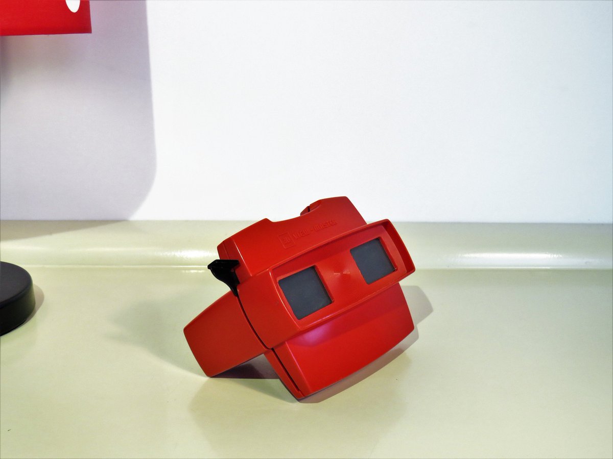 MaLanterne's tweet photo. Vintage View Master Sawyer with 3 Reels of 3 dimensional pictures, Vintage Toy, Sleeping Beauty, Walt Disney, 70s https://t.co/3ZoddKpo5U #Vintage #Wedding #MyNewTag #covid-19 #CYBERSALE #BlackFriday #FREESHIPPING #Christmas #Retro #3dViewMaster https://t.co/WNPKBOBUvw