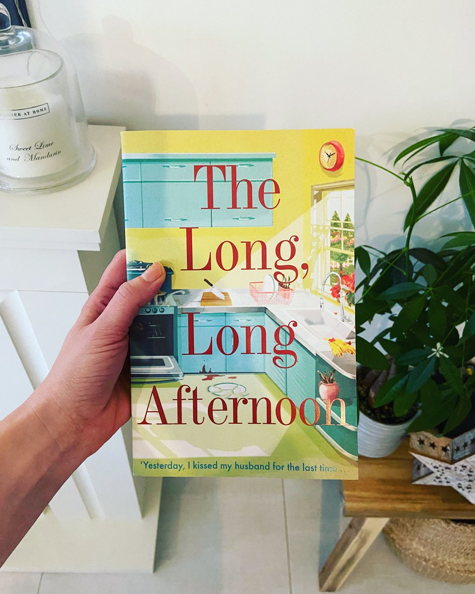 I LOVED #LongLongAfternoon by @wekesperos and I’ve shared my thoughts over on Instagram ...

instagram.com/p/CKjfYF6gKrs/…

Huge thanks to #ManillaPress for sending me a copy of this brilliant book along with the other exciting goodies! 🍸🍸🍸

#BookTwitter #BookReview #BookTwt