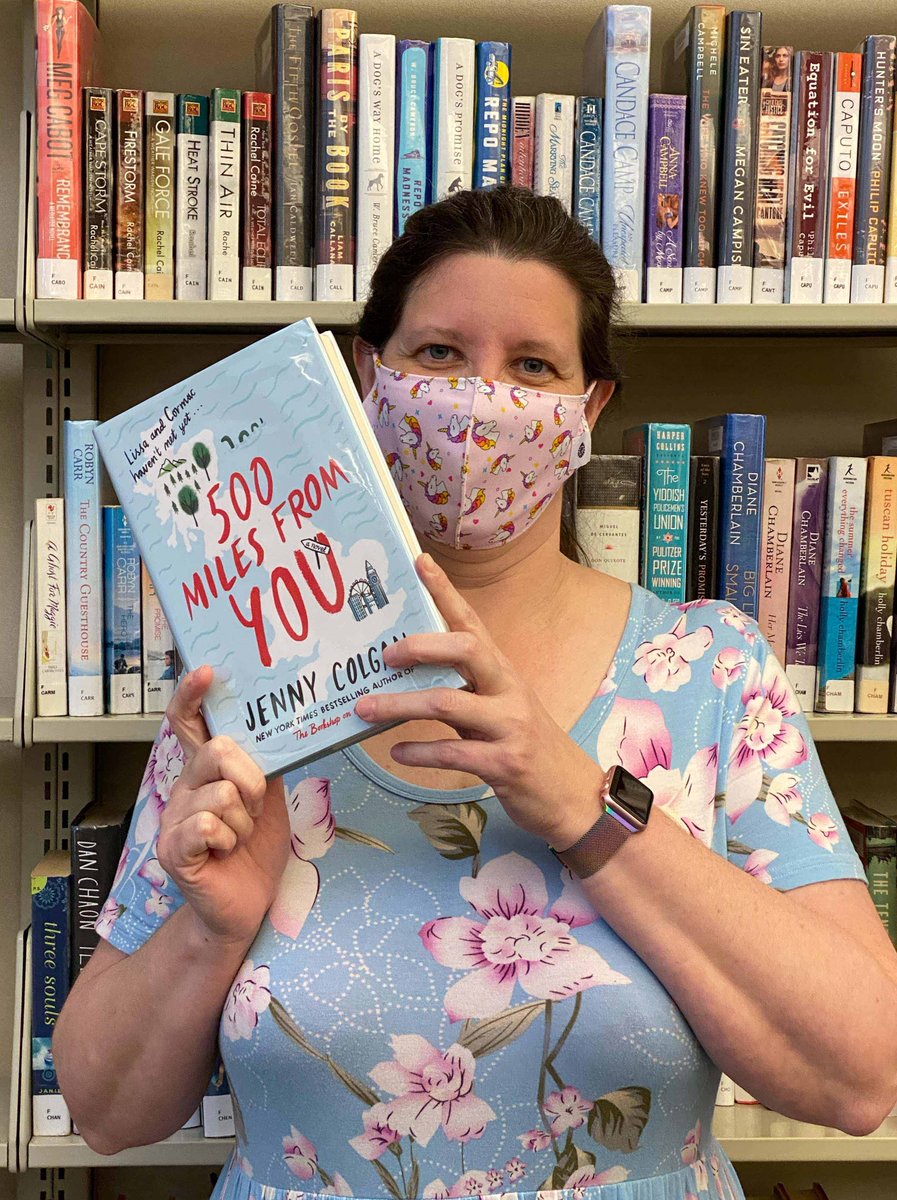 liveoakpl's tweet photo. See if you can spot your favorite #liveoakpl librarian in these #NationalShelfieDay #shelfies! https://t.co/mEdziBEyhu