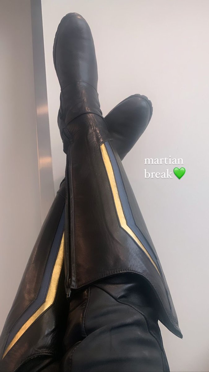 and the Martian weapon on her wrist in a second photo David posted. The main thing that stood out was the background. It suggests they’re at The Tower, & possibly with a medical monitor (I highlight it in red) in the background. If not medical, I’d say environmental or maybe