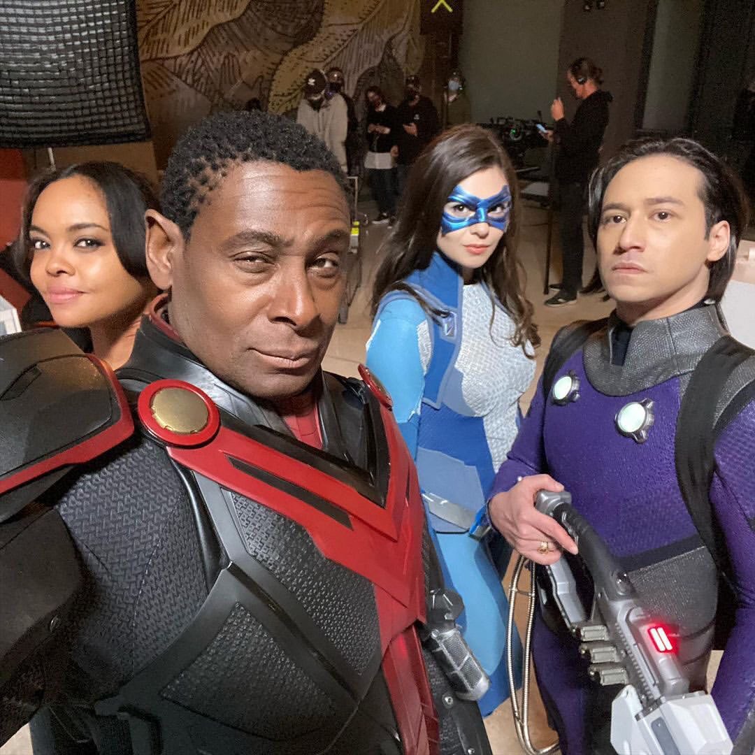 and the Martian weapon on her wrist in a second photo David posted. The main thing that stood out was the background. It suggests they’re at The Tower, & possibly with a medical monitor (I highlight it in red) in the background. If not medical, I’d say environmental or maybe