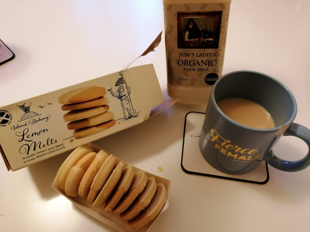 LisaMorgansVet's tweet photo. A perk of working from home - a brew & biscuits. Today's #LemonMelts & #milky #EarlGrey Whats urs? @pipagray @Reyher_UofBVet @drgwenrees @Buxton_Vienna @Bovidiva @jonny_boy27 @navaratnampart1 @debocrossan @DairySarahB @Emily__Bull @JessicaStokes9 @islandbakery @SoilAssociation https://t.co/JmMFsqeFAy