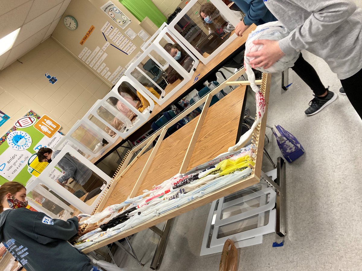 Challenger Middle School HCS tweet media