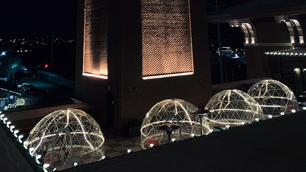 GrapevineTXCity's tweet image. Reserve your rooftop bubble at The Rioja Rooftop Terrace on the 4th floor of @HotelVinTexas in #GrapevineTX. Every Thurs - Sat, groups of up to six people are invited to enjoy their private rooftop bubble for a special two-hr cocktail &amp;amp; dining experience. bit.ly/2Yjroh5