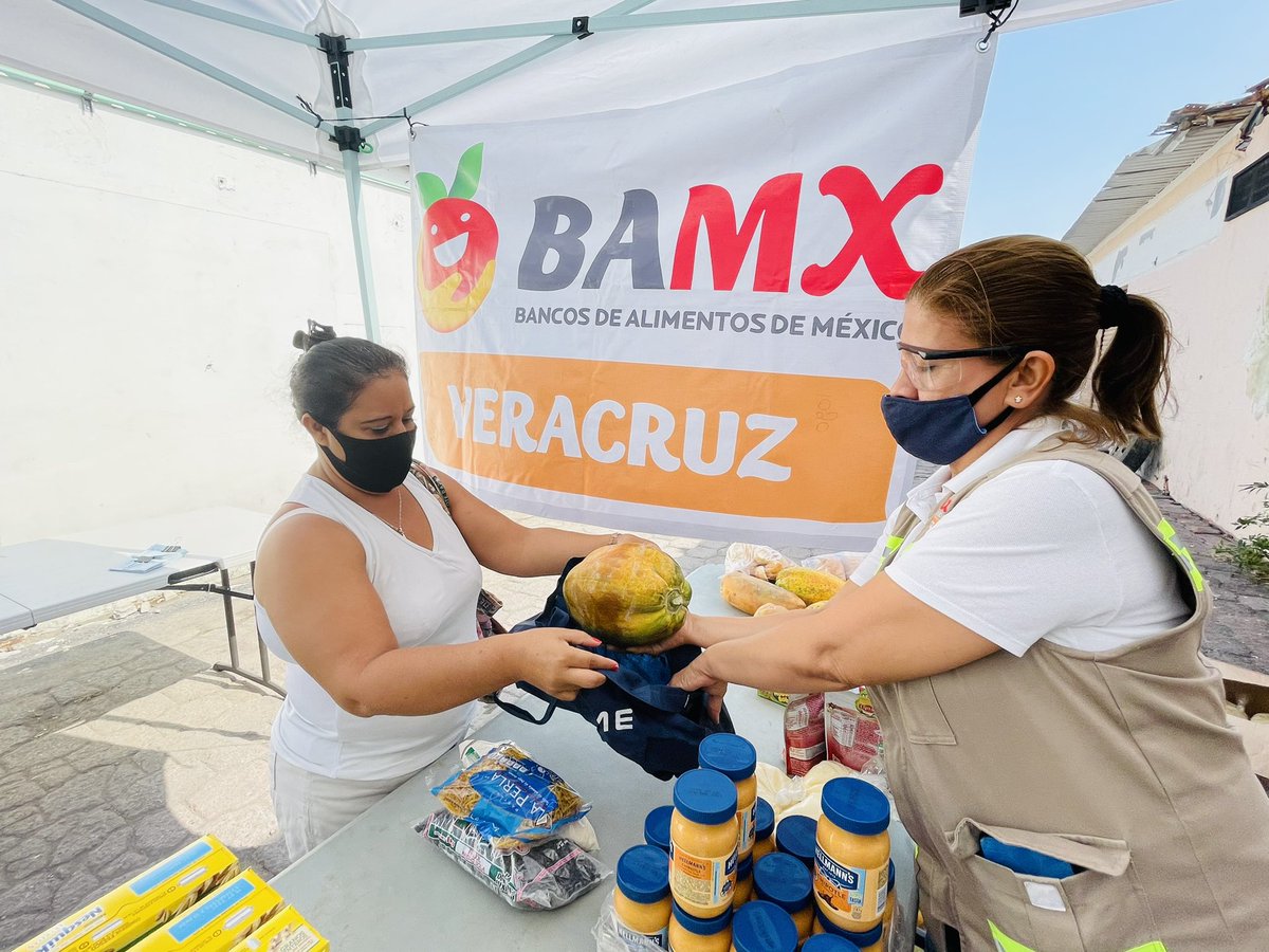 BAVeracruz's tweet photo. Gracias a los aliados que trabajan en conjunto con nuestro equipo del Banco de Alimentos y seguir haciendo posible donaciones a las personas más necesitadas. https://t.co/lykpRXmAmq