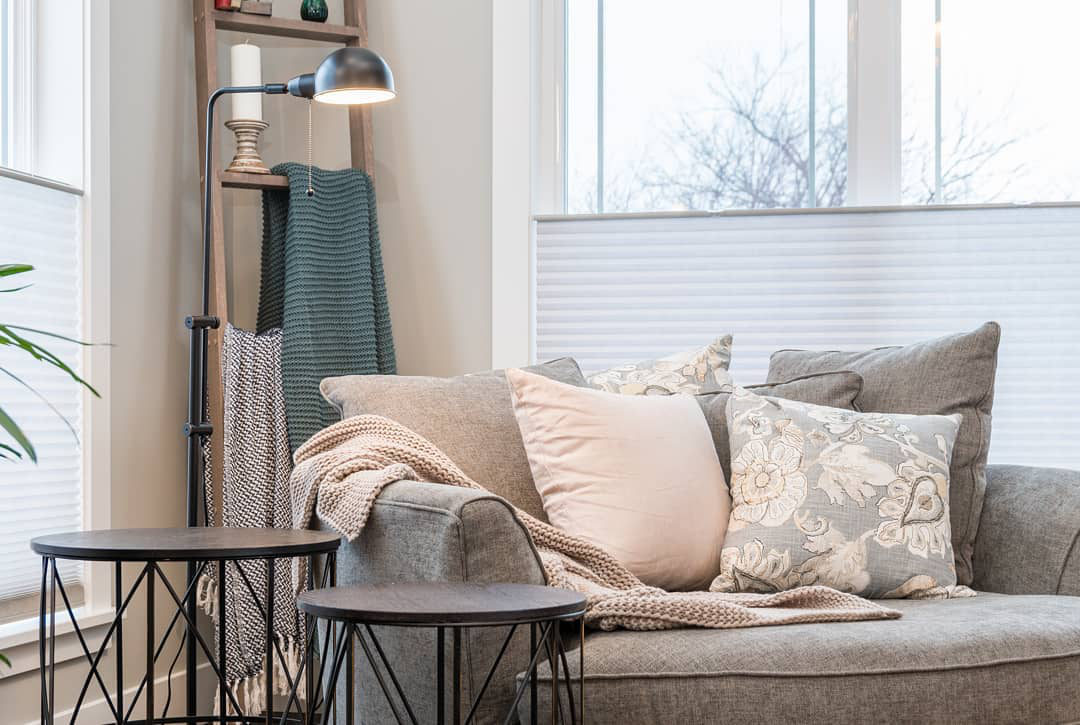 BudgetBlinds's tweet photo. An elegant escape in the comfort of your own home.

Earthy, neutral window #shades bring warmth and sophistication to this space. Cozy up to unwind with a glass of wine and a good novel to end your day on the right foot. Shop the look >>> https://t.co/KhSYfPSamS https://t.co/CQMr1TVV40