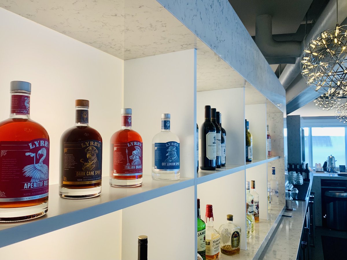HillWilFly's tweet photo. Loving these non-alcoholic options in our Clubs to get me through the end of #DryJanuary  Thanks, ORD team, for the delicious @LyresSpiritCo mock tails!   @AwasiAmbei  @jenny_connett @alexanderdorow @KirstenPerliski @GrewalMandee #beingunited https://t.co/qsvTatElZ7