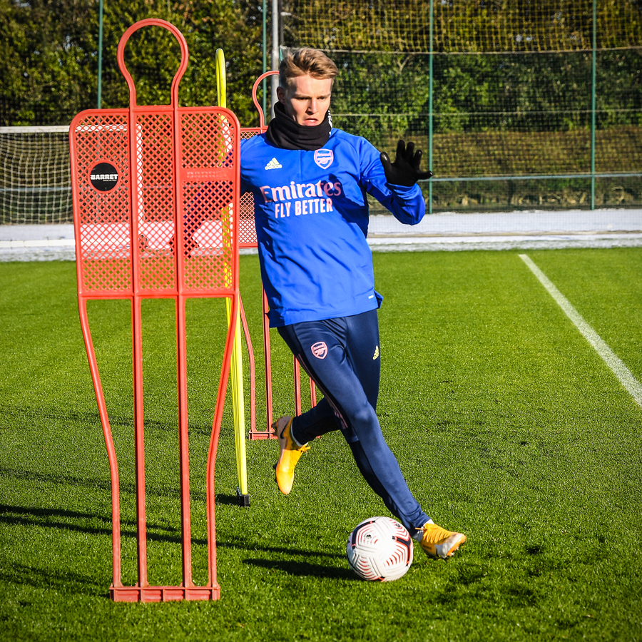 brfootball's tweet photo. Martin Odegaard trains with Arsenal for the first time 🔴 https://t.co/MN8TijAovV