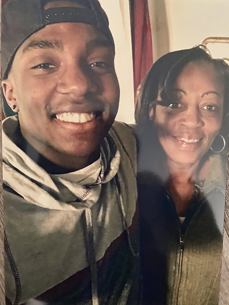 Trellpay10's tweet image. RIP Mama. best hood mama you would ever meet😭💯❤️