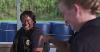 NewportNewsPD's tweet photo. This week Lt. Morgan from @NnpdOutreach discusses the importance of community policing. If you are looking for a rewarding career and think you have what it takes to be a #NNPD officer, visit https://t.co/TnEZEKfsCZ to apply today! 

https://t.co/IZW9XkAv4G https://t.co/gFJsyDvzhi