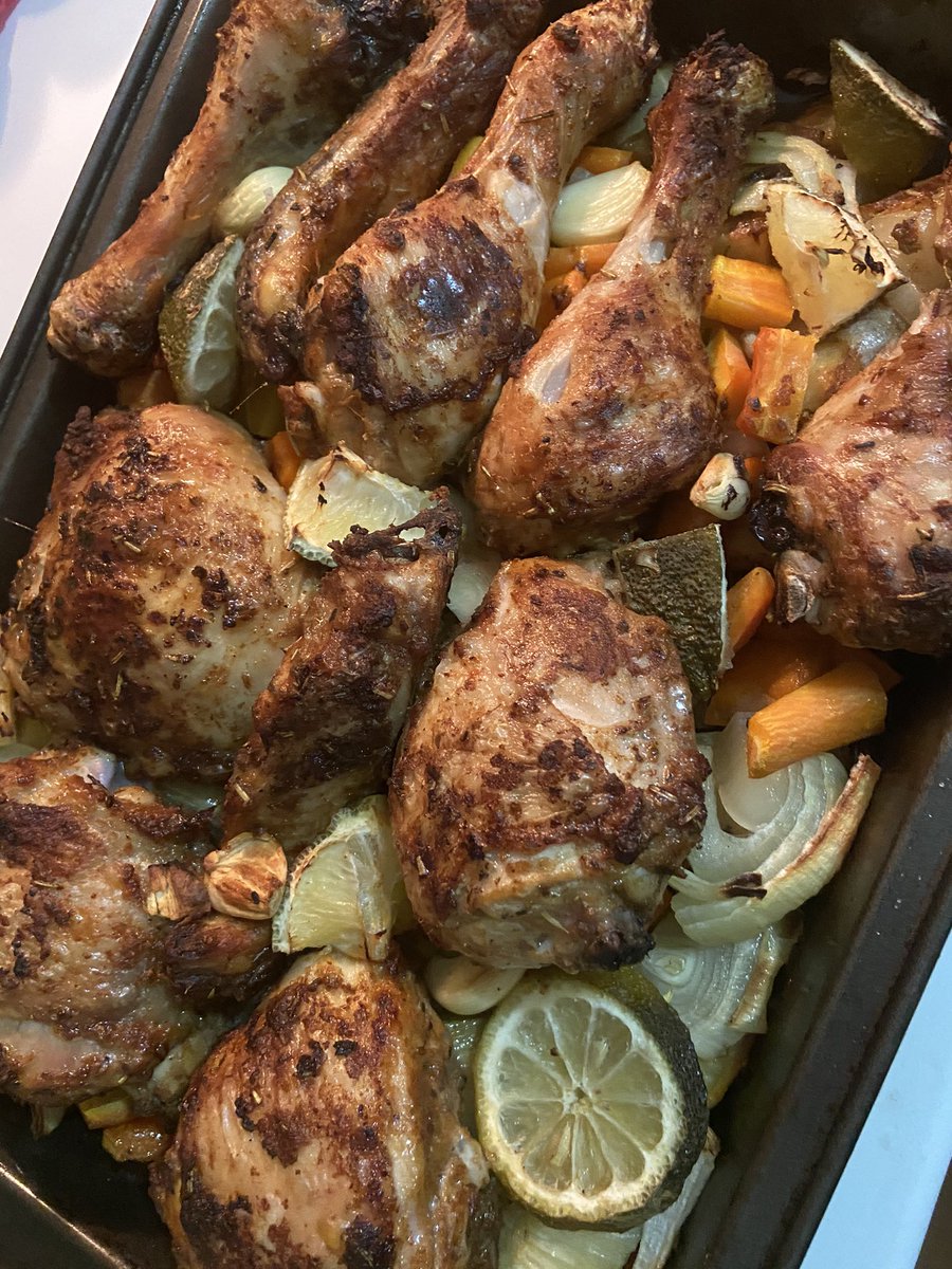 thedavidosei's tweet photo. The person.                  The food he makes https://t.co/lvkTBCQHcp
