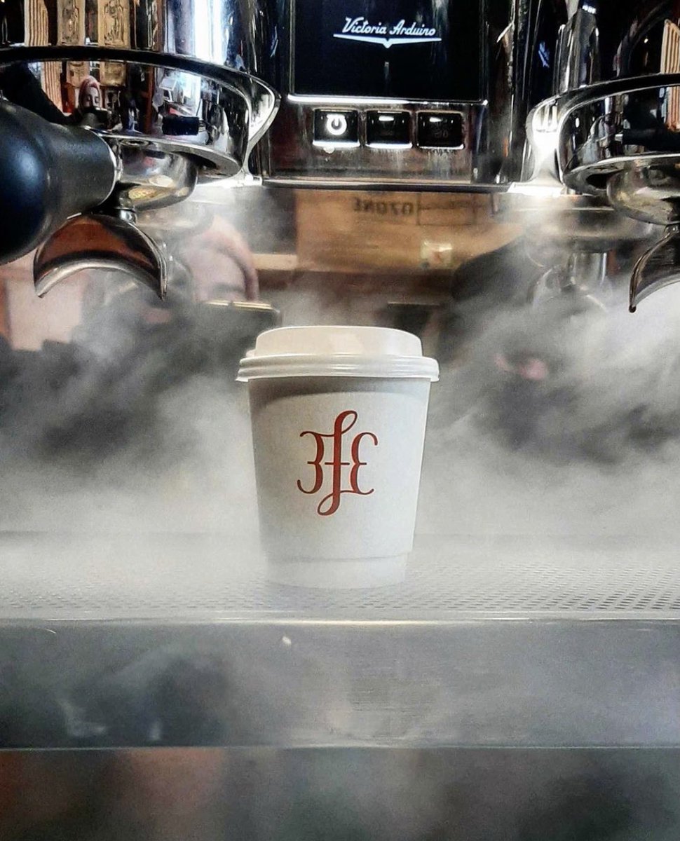 The #eagleone is great at making steamy photos thanks to its new boiler technology, like this beauty by 📸 <a href="/3FE/">3FE Coffee</a> 

#VictoriaArduino