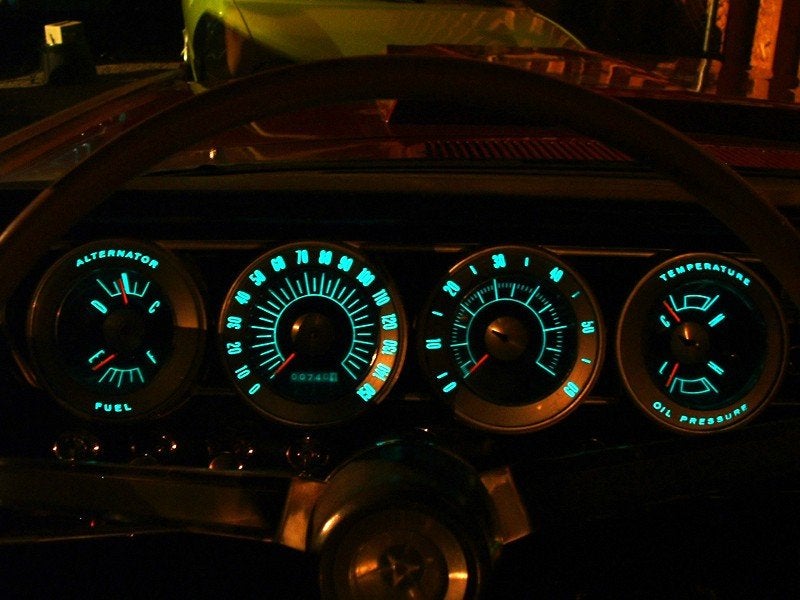 jakebeldercars's tweet photo. @RoadworkUK Gauges from a 66/67 Dodge Charger. Magnificent use of electroluminescence. https://t.co/YGOcK6Gik5