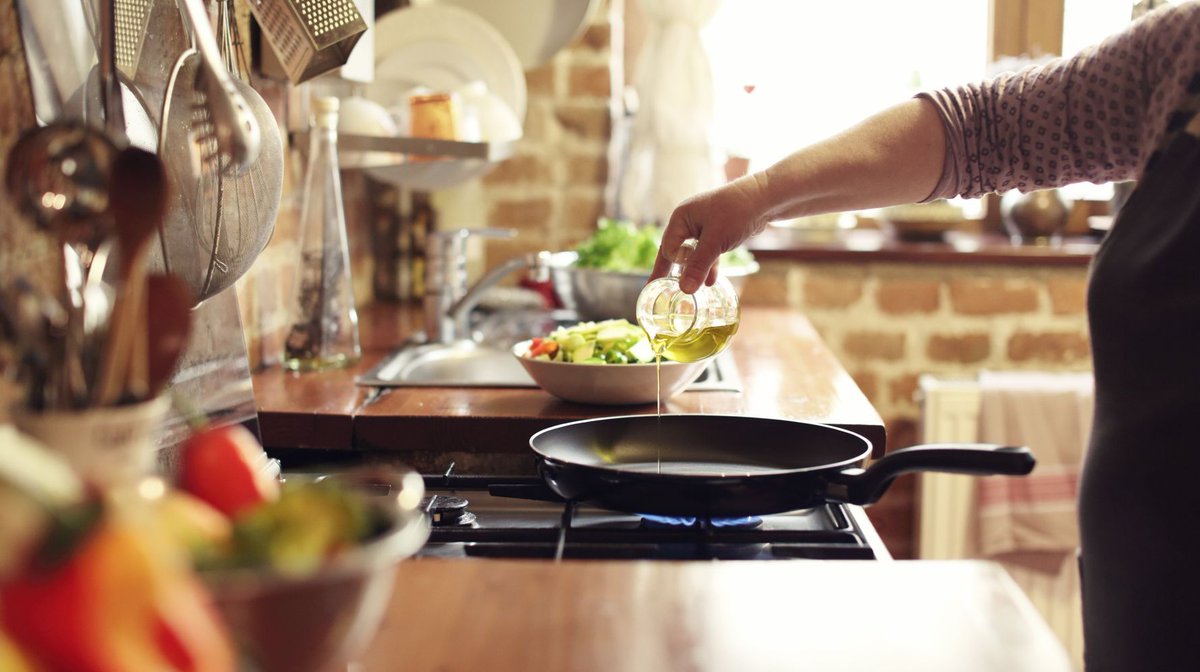 Thinking of pouring hot oil or grease down the drain? Think again. Give us a call if your pipes are blocked. (800)- GET-ROTO buff.ly/2SZtT4V #blockeddrains #fatberg #plumberlife #localplumber