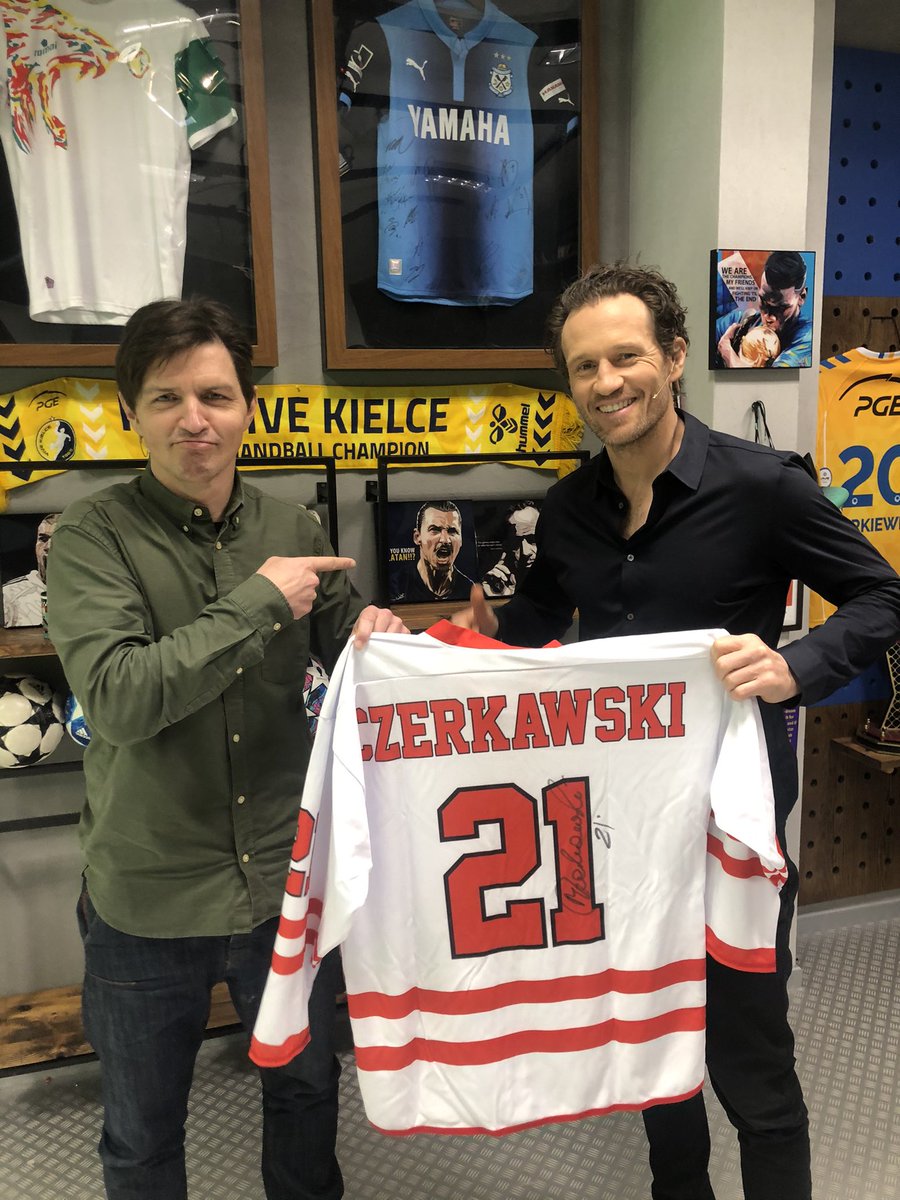 Tomasz Smokowski (@tsmokowski) on Twitter photo Dwa najbliższe odcinki „Mojego Pierwszego Razu” (6/02 i 20/02) to spotkania z Werą Nowakowską i Mariuszem Czerkawskim. I będą to z racji osobowości i otwartości moich gości bardzo ważne i wartościowe spotkania. Daję uroczyste słowo honoru... <a href="/Sportowy_Kanal/">Kanał Sportowy</a> Dwa najbliższe odcinki „Mojego Pierwszego Razu” (6/02 i 20/02) to spotkania z Werą Nowakowską i Mariuszem Czerkawskim. I będą to z racji osobowości i otwartości moich gości bardzo ważne i wartościowe spotkania. Daję uroczyste słowo honoru... <a href="/Sportowy_Kanal/">Kanał Sportowy</a>