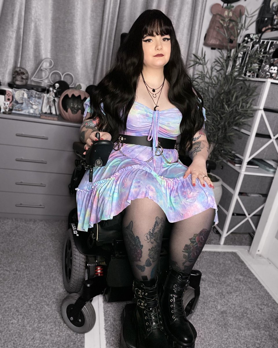 darkstormstore's tweet photo. @abis.got.wheels showcasing our three layered Persephone Necklace. Link in the pic or in our profile ☝️.
.
.
.
.
.
#collab #GothAesthetic #GothicFashion #darkstormstore #goth #gothic #alternative #dark #alt #nugoth # #darkstyle #gothivfashion #gothicjewelry #instagoth #witchy https://t.co/bUNPjgC8k0
