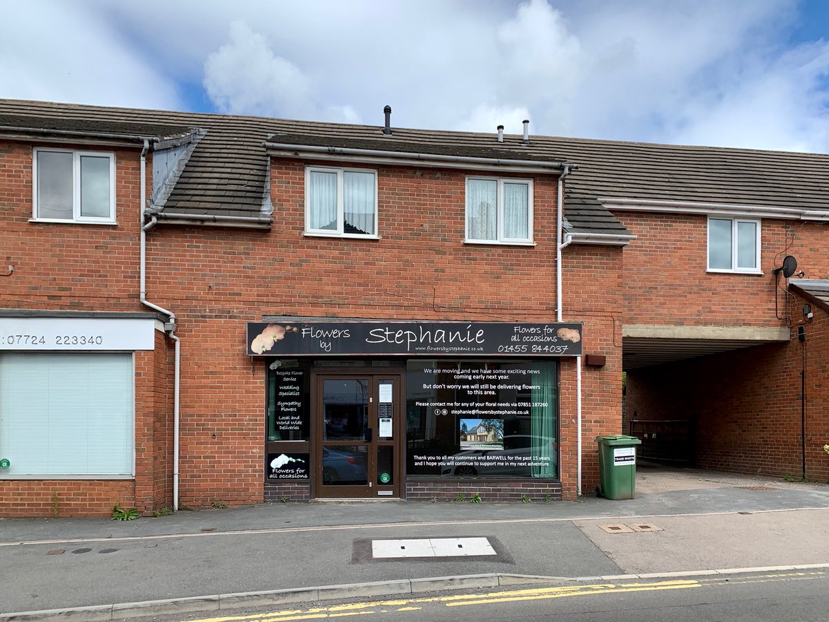 wardsurveyors's tweet photo. **TO LET - RETAIL UNIT - CHAPEL STREET, BARWELL**

A ground floor lock-up shop benefiting from an aluminium framed shop front with double glazed doors, together with suspended ceiling and concealed lighting.

Please email hward@wardsonline.co.uk for full details. ✅

#Barwell https://t.co/ECAl4vRNxM
