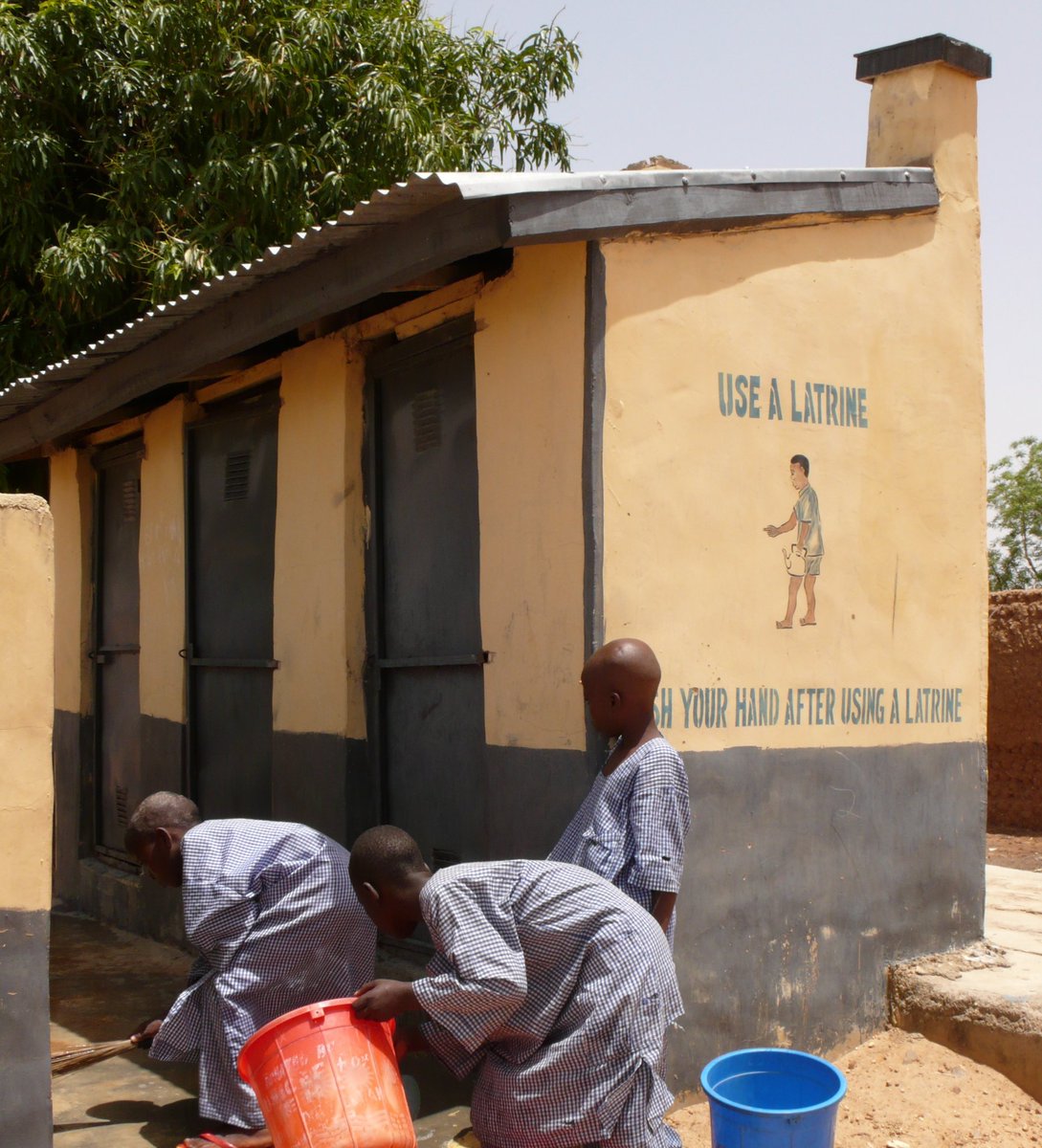 Earlier today, the National Task Group on Sanitation (NTGS) certified Shira LGA in Bauchi state, open defecation-free.

With this, Nigeria now has a total of 45 ODF LGAs.

This was made possible through efforts by UNICEF, WASH partners, <a href="/BauchiState/">Bauchi State</a> &amp; <a href="/FMWRNigeria/">Water Resources NGR</a>.

#CleanNigeria