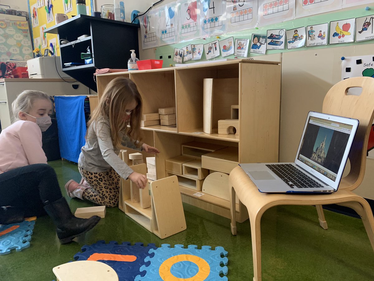 Recreating some famous buildings today in block center! #buildingstudy <a href="/wcpspreschool/">PreK Consultants</a> <a href="/JresRockets/">JRES</a> <a href="/WCPS_preschool/">Christina Sanders</a>