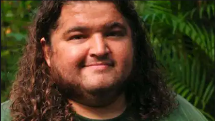 (HUGO REYES 2/2) + positive attitude no matter what he's reacting to or talking about, and any criticism is given in a very nice way. He is never involved in any drama and is friends with all other youtubers.