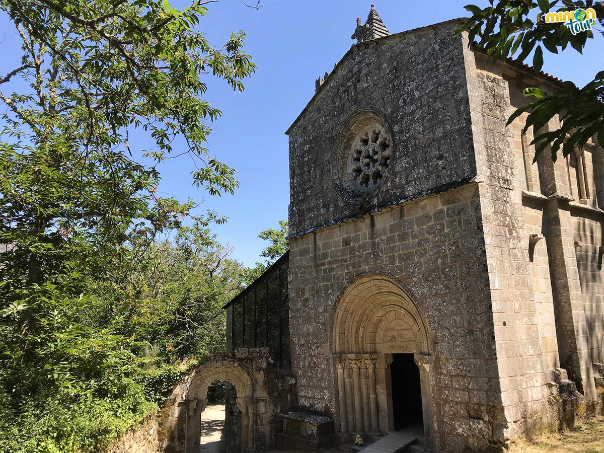 Rodeado de castaños centenarios 🌳 se encuentra el #Monasterio de #SantaCristina de #RibasDeSil 😍. Debería ser un #must en tu visita a la #RibeiraSacra 👉 bit.ly/SCRibasSil @Parada_de_sil @apatrigal @GaliciaFamiliar @GaliciaTB @ribeirasacraCT @RibeiraSacra_