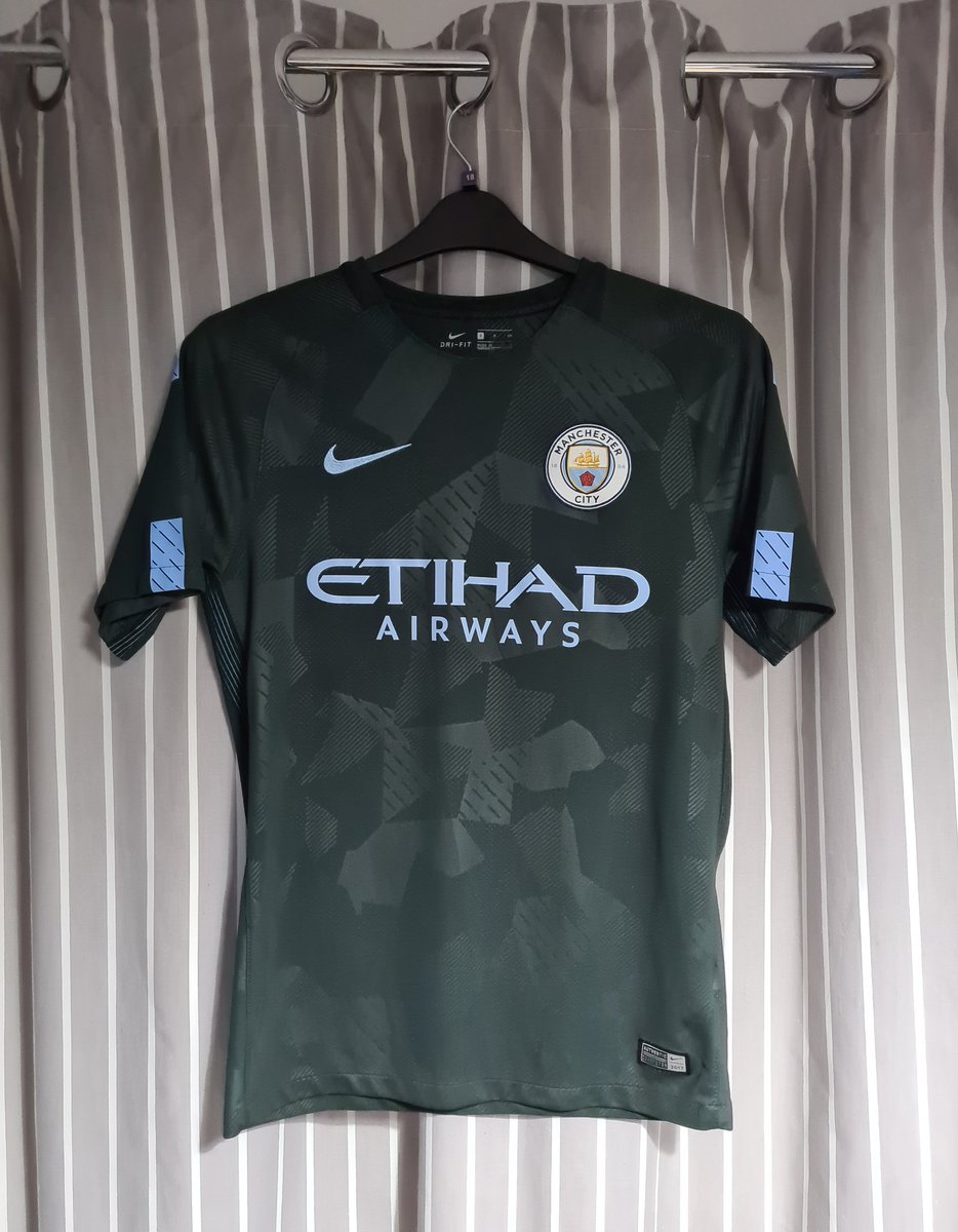 If you're feeling even tighter, a good technique is to do the same search but put the maximum price on say £5-£10You can win some crazily cheap auctions and get great shirts because of itThis Sané shirt for example set me back £5